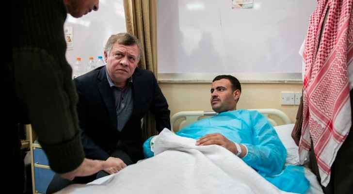 خلال زيارة المللك لمصابي العمل الأرهابي