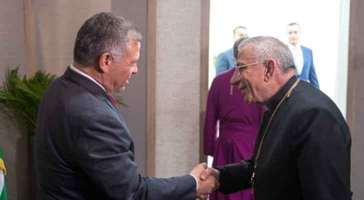 الملك يلتقي رجال دين وشخصيات وقيادات مسيحية من الأردن والقدس.. صور