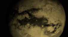 العلماء يعثرون على دليل للحياة على سطح تيتان