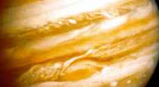 دراسة تكشف سر سخونة الغلاف الجوي للمشتري