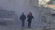 12 غارة للنظام السوري على حي الوعر المحاصر