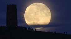 العالم يترقب 'القمر العملاق' الأكبر في 7 عقود
