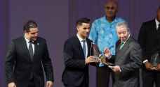 اللجنة الاولمبية الدولية تمنح ابوغوش جائزة التميز..صور