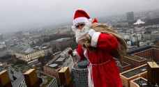 هبوط 'غير متوقع' لبابا نويل في ألمانيا