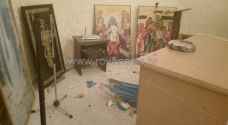 تكسير كنيسة داخل مقبرة بالزرقاء .. صور