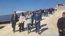 الملكة نور الحسين تفتتح محطة توليد كهرباء من الطاقة الشمسية