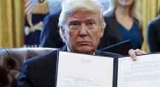 قرارات اقتصد فيها أوباما وأصدر ترامب 4 منها في أسبوعه الأول