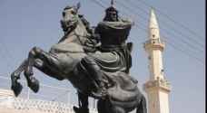 نقل تمثال صلاح الدين الايوبي الى ساحة الشهداء بقلعة الكرك