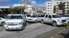 لليوم الرابع.. اعتصام سائقو الشاحنات والسيارات أمام متصرفية الرمثا..صور