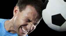 ارتطام كرة القدم بالرأس بشكل متكرر قد يشكل خطرًا على الدماغ