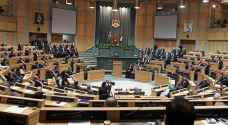 نواب يطالبون بصرف مساعدة مالية ثابته للأسر الفقيرة