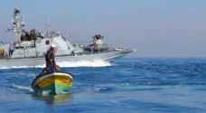 الاحتلال يستهدف الصيادين في بحر غزة
