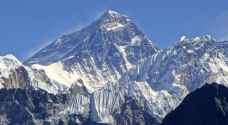 وفاة عجوز نيبالي أثناء محاولته بلوغ قمة إيفرست