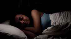النوم في الظلام يحمي النساء من سرطان الثدي!