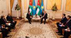 تفاصيل مباحثات الملك مع الرئيس الكازاخستاني.. صور