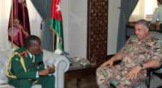 فريحات يستقبل رئيس الأركان التنزاني