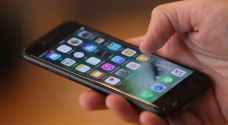 مشكلة غامضة.. هواتف آيفون تتعطل في ساعة وتاريخ محدد