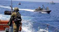 زوارق الاحتلال تستهدف مراكب الصيادين بغزة