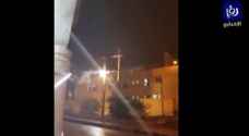بالفيديو.. اشتعال محول كهرباء في وادي موسى