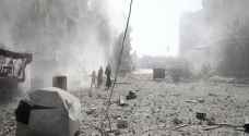 غارات دموية على الغوطة الشرقية مع استمرار خروج مئات المدنيين