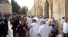 متطرفون يقتحمون باحات الأقصى