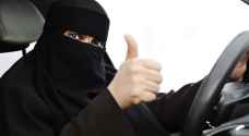 الرياض تحتفي بامرأة تقود سيارة للمرة الأولى في شوارعها