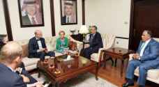 وزير الداخلية يلتقي وفدا المانيا