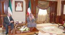 الفايز ينقل رسالة خطية من الملك إلى امير الكويت