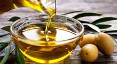 هل يصلح زيت الزيتون للقلي؟.. العلم يجيب