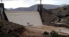 شاهد فيضان سد الواله بعد امتلائه صباح الأحد.. فيديو