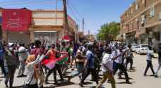 السودان.. مسيرات غاضبة تتجه إلى وزارة الدفاع ومقر البشير