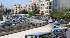 بالفيديو والصور .. أزمات مرورية خانقة في شوارع عمان عشية رمضان
