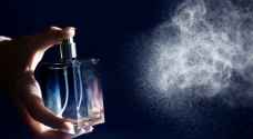 الافتاء تجيب عن حكم وضع العطور التي تحتوي كحول على الملابس والصلاة فيها