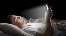 غرفة نوم من دون هاتف ذكي.. كيف ستتغير حياتك؟