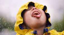 ماذا يحدث لجسمك عند ابتلاع مياه الأمطار؟
