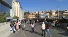 الجمعة السوداء..آلاف الأردنيين يتوافدون للمولات وأزمات سير  بعمّان.. صور
