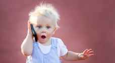دراسة صادمة عن إدمان الأطفال على الهواتف الذكية
