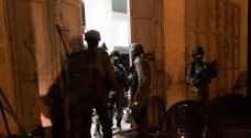 جيش الاحتلال يشن حملة اعتقالات ومصادرة اموال بالضفة