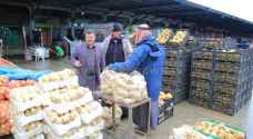 مكتب لوزير الزراعة في السوق المركزي.. والشحاحدة لـ "رؤيا": أسعار الخضار والفواكه عادت كالمعتاد ونراقبها
