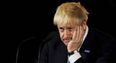 جونسون "يدير" شؤون بريطانيا وسط انتقادات لأداء الحكومة