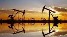 الدول المنتجة للنفط تبحث تمديد خفض الإنتاج