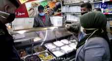 اتلاف ألبان وضبط مخالفات داخل مخبز في عمان بعد تلاعبهم بسلامة وصحة المواطنين.. فيديو