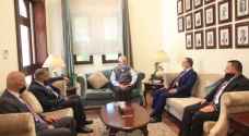 العيسوي يجري سلسلة لقاءات مع وفود عشائر وممثلي جمعيات خيرية.. صور