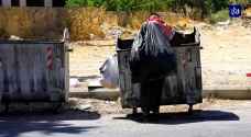 "النباشون" في الأردن .. البحث عن "لقمة عيش" وسط القمامة "الملغومة" رغم التحذيرات - فيديو
