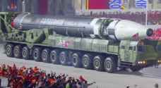 كوريا الشمالية تستعرض صواريخ بالستية عابرة للقارات "صور"