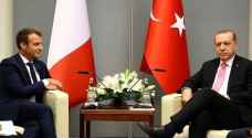 لائحة خلافات طويلة بين ماكرون وإردوغان