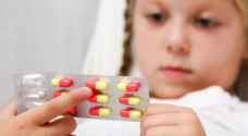 دراسة تحذر من تناول الأطفال للمضادات الحيوية بسن مبكرة