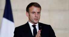 ماكرون لساسة لبنان: حكومة جديدة مقابل المساعدات