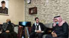 وزير المياه يزور منزل والد شهيد قلعة الكرك سائد المعايطة - صور