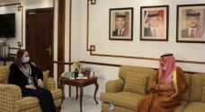 وزيرة الصناعة تلتقي السفير السعودي ويبحثان التعاون الاقتصادي